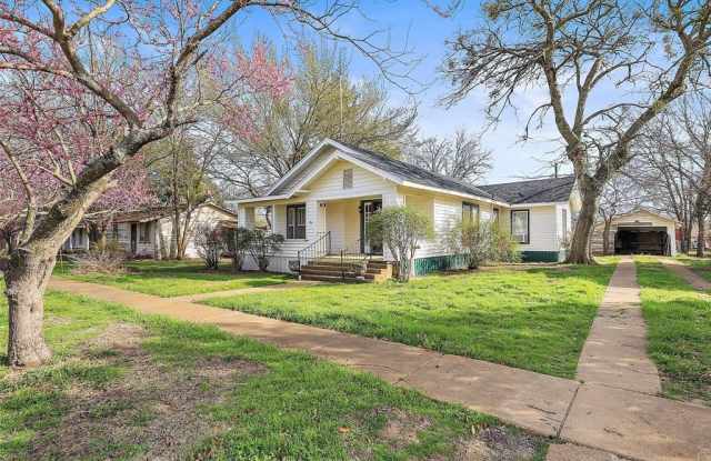 105 E Hunt Street photos photos