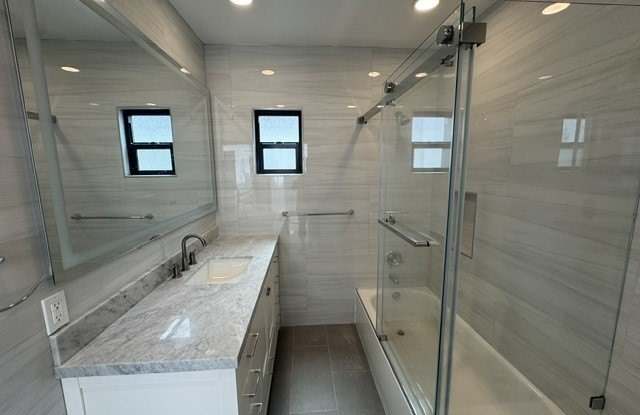 130 S Harper photos photos