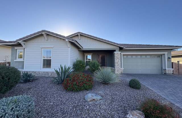 Dove Mountain 4 bedroom with Den 3,277 sq ft 3 car tandem garage - 14156 Hidden Arroyo Pass, Marana, AZ 85658