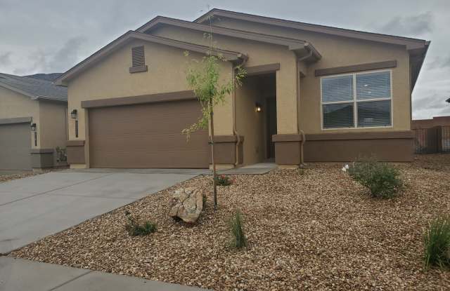 3 bed 2 bath in Huning Ranch photos photos