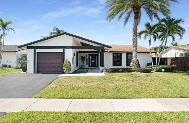 16887 Royal Poinciana Dr photos photos