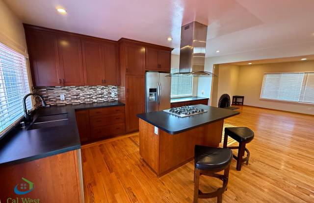 $5295 - 4 Bed/2 Bath Remodeled Home in Santa Clara photos photos