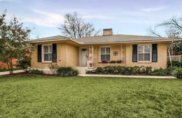 6720 Blessing Drive Gallery 3