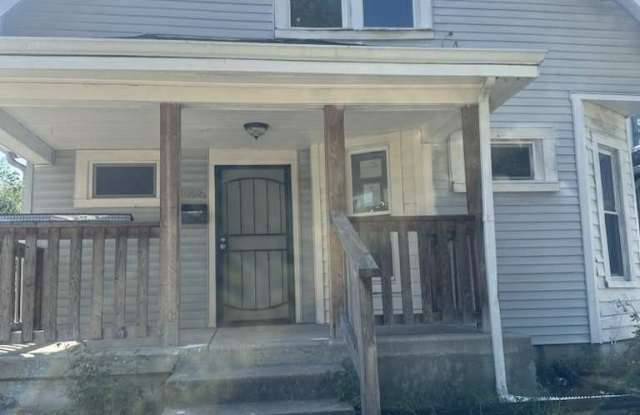 1052 N Mount Street photos photos