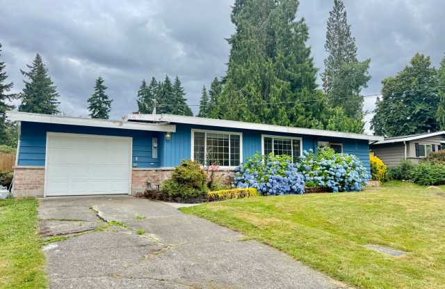 Fantastic Rambler in Lake Hills with A/C! photos photos