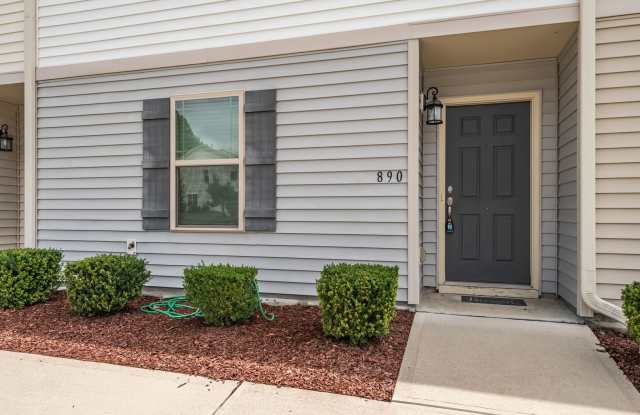 Wonderful 3 BR Townhome in North Durham! Available early January! Gallery 3