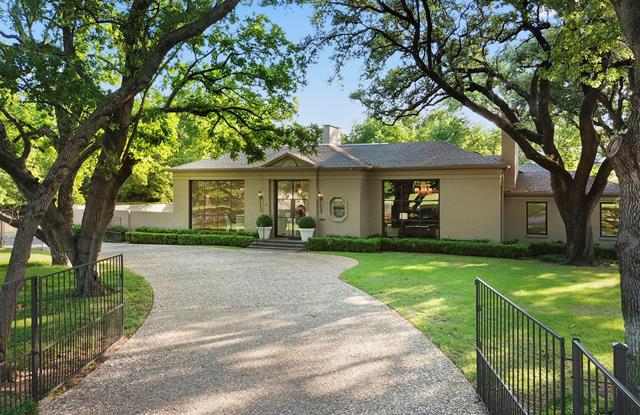 8903 Devonshire Drive Gallery 4