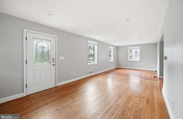 2918 MONROE Place Gallery 2