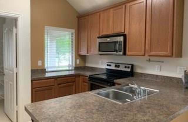 2221 Kingsdale Court Gallery 4