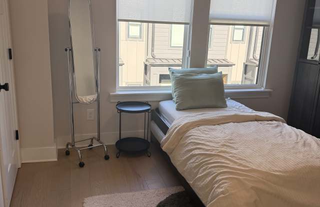 1021 Northend Dr photos photos