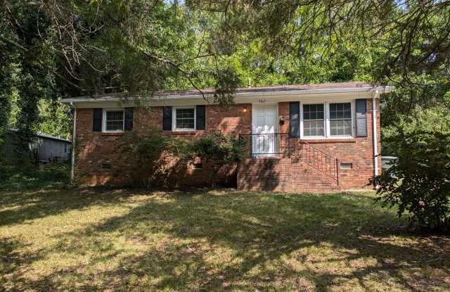 Cute All Brick Ranch Close to Mooresville Schools! photos photos