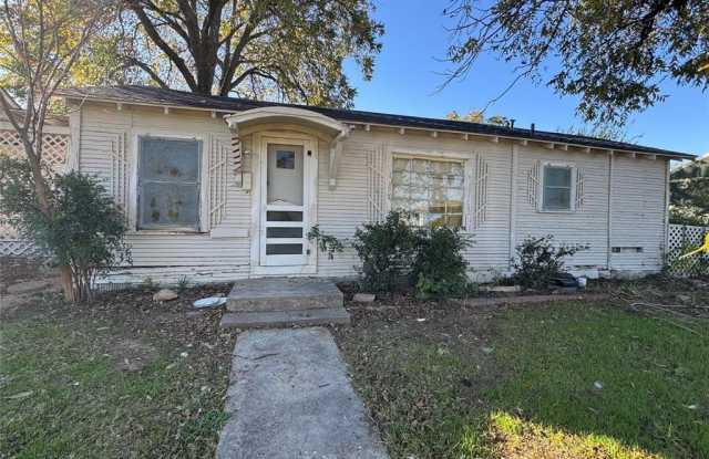 503 W Elm Street - 503 West Elm, Breckenridge, TX 76424