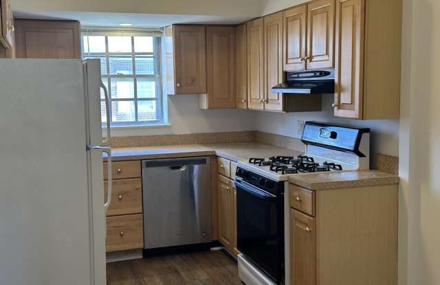 170 Lake Shore Rd - 170 Lake Shore Road, Boston, MA 02135