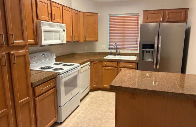 2 bed/2 bath Patio Home-Gated Desert Foothills Villas Gallery 3