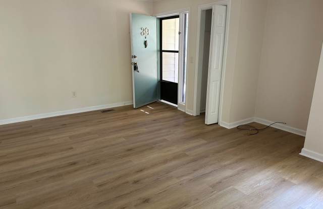 First Floor Forest Gardens - Walk to Beach! photos photos