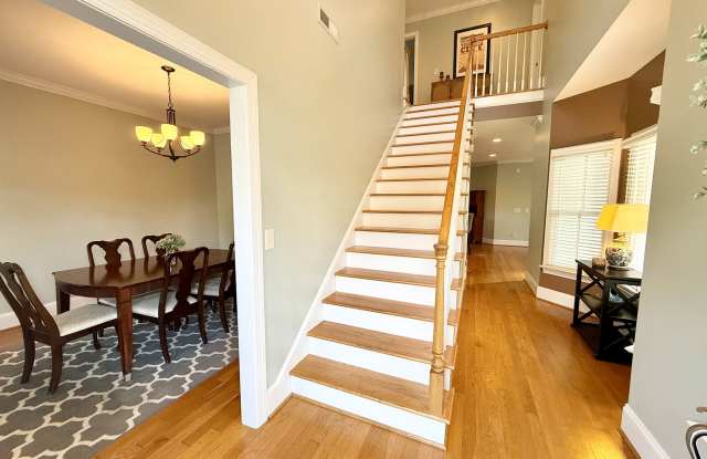 4228 Pine Hollow Drive Gallery 2