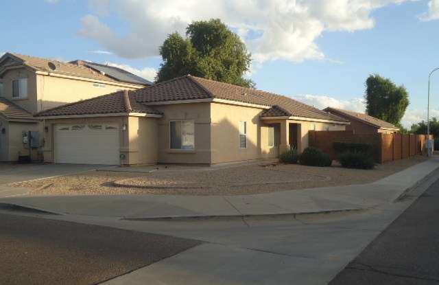 6611 West Hughes Drive Gallery 2