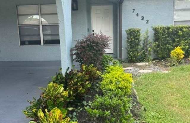 7432 GOLDEN GLENN Court Gallery 2