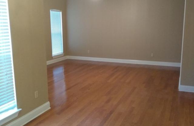 2br/2ba H/C with washer dryer Gallery 2