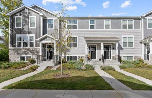 632 Wolverine Drive - 632 Wolverine Drive, Aurora, IL 60502