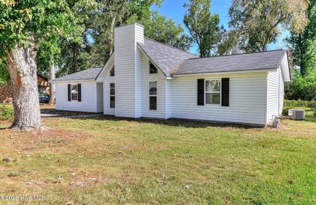 280 Maywood Drive Gallery 1