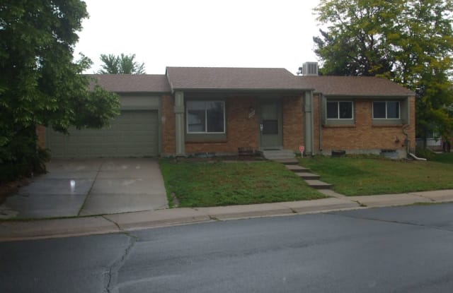 4367 S Eagle Cir - 4367 South Eagle Circle, Aurora, CO 80015