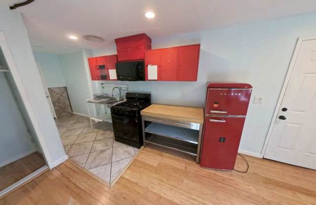 510-518 E 14th Street - 518S photos photos