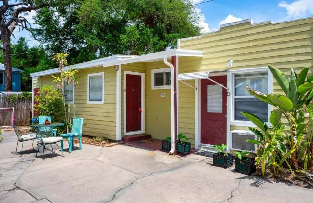 CHARMING 1 BEDROOM, 1 BATHROOM 1925 SPANISH MEDITERANEAN HOME LOCATED IN THE HIGHLY SOUGHT AFTER DOWNTOWN HISTORIC NEIGHBORHOOD OF LAUREL PARK! photos photos