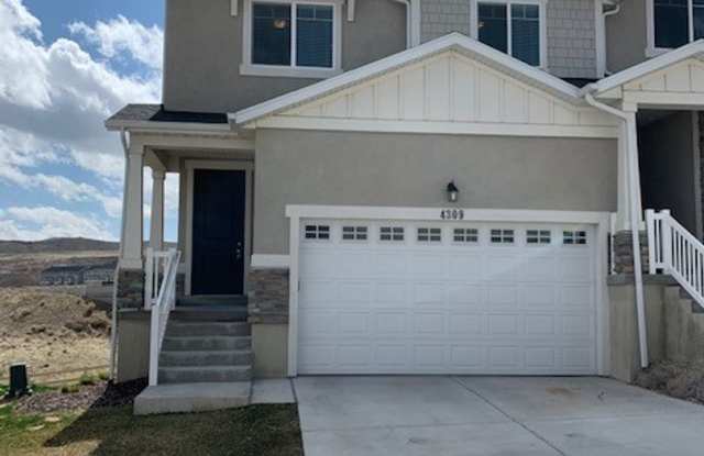Beautiful Townhome in Great Location! photos photos