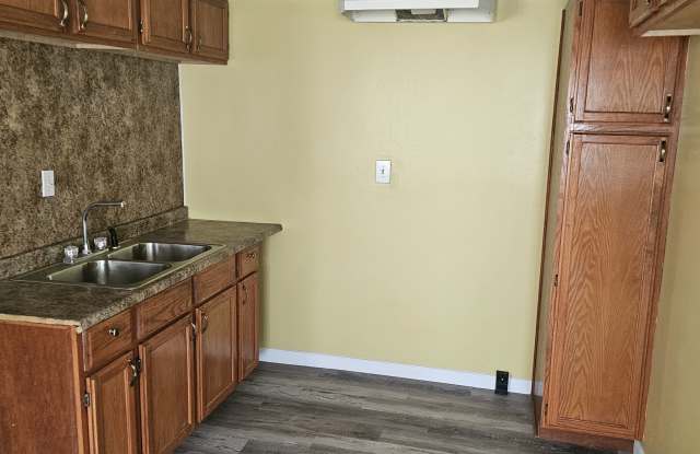 14740 West Chicago - B Gallery 3