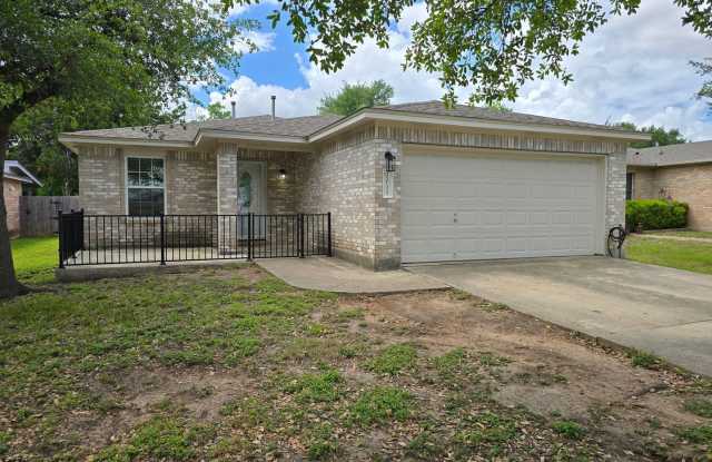 2011 Garrison Dr. photos photos