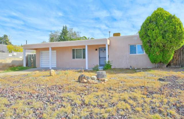 NE Heights 2 Bedroom 1 Bath with garage photos photos