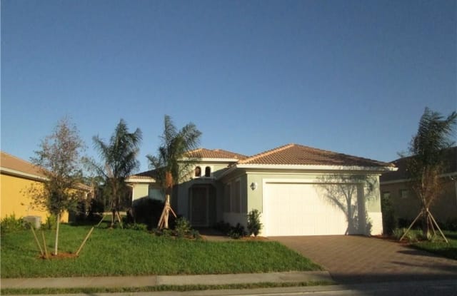 10628 Carena Circle - 10628 Carena Circle, Fort Myers, FL 33913