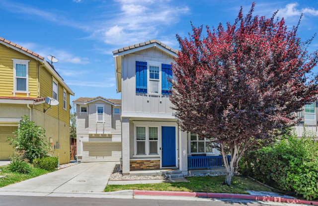 $4595 - Modern and Comfortable 4 Br/3 Ba home in the quiet Foothills of West Gilroy photos photos
