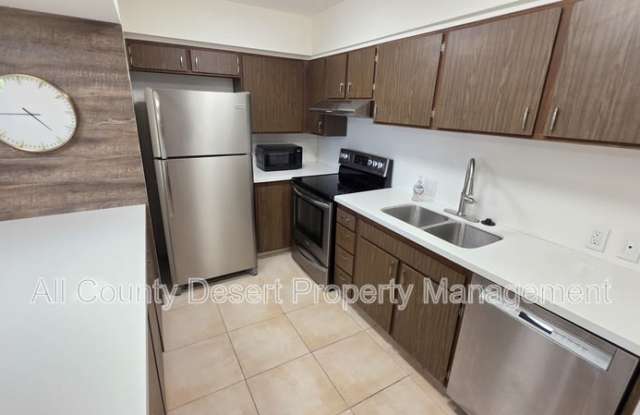 2504 N Whitewater Club Drive Gallery 4