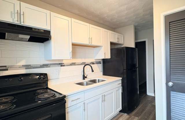 Experience Luxury Living at Bellagio Living I: Modern Apartments in Lawrence, Indiana photos photos