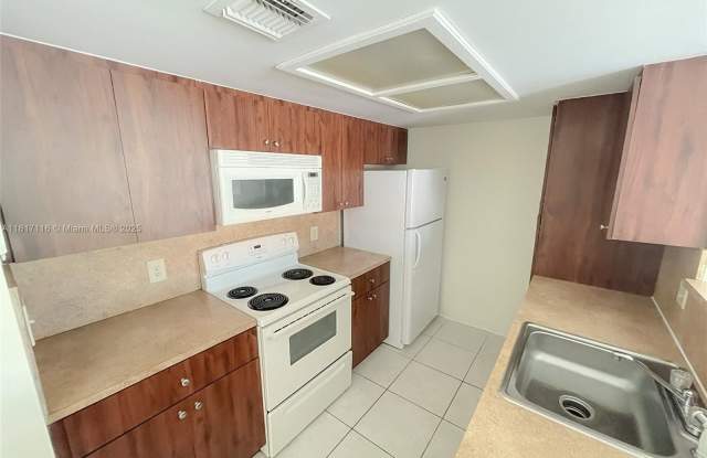 8423 coral lake photos photos