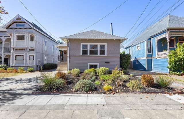 1545 Verdi St #A - 3 bedroom | 2 bath | Single family home Gallery 3