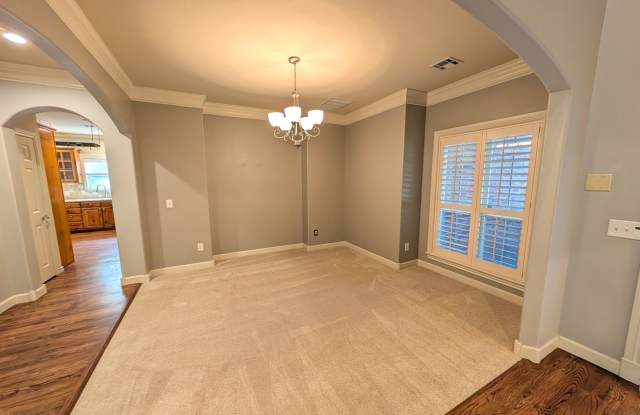 Spacious 4-Bedroom Home in Jenks School District | 3-Car Garage | Pet Friendly! Gallery 3