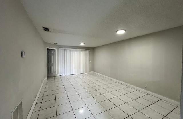 2481 NW 56 Ave, Unit 9-16 Gallery 4