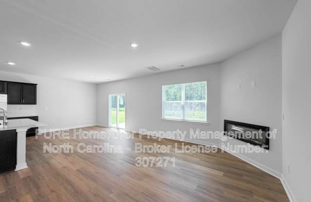 1415 Mammoth Rd Gallery 2