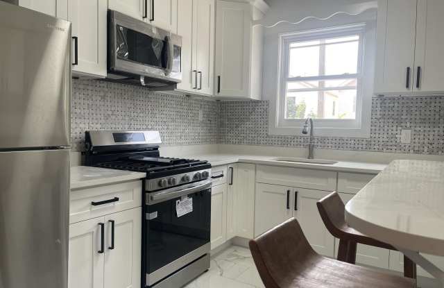 209 HANCOCK AVE - 209 Hancock Avenue, Jersey City, NJ 07307