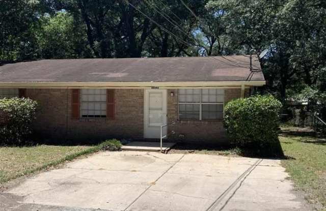 4609 Saufley Field Rd - 4609 Saufley Field Road, Bellview, FL 32526