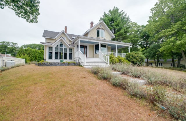 1235 Shore Road - 1235 Shore Road, Cumberland County, ME 04107