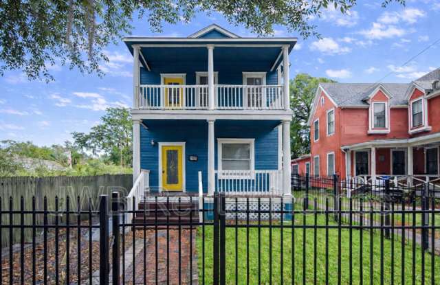 1445 Ionia St photos photos