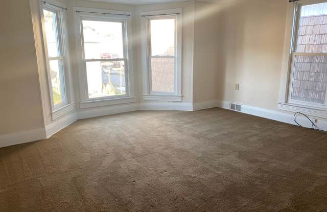 516 S Zane Hwy photos photos