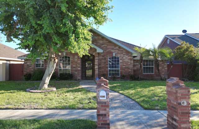 Spacious 4bedroom 2bath Home in Mission - 2024 East 28th Street, Mission, TX 78574