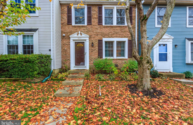 8675 BENT ARROW COURT - 8675 Bent Arrow Court, Newington Forest, VA 22153