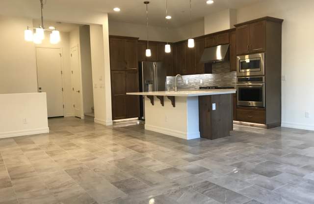 7349 E CASITAS DEL RIO Drive Gallery 2