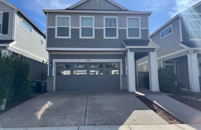 Spacious 3-Bedroom + Loft Home with Modern Finishes and Backyard Pergola photos photos